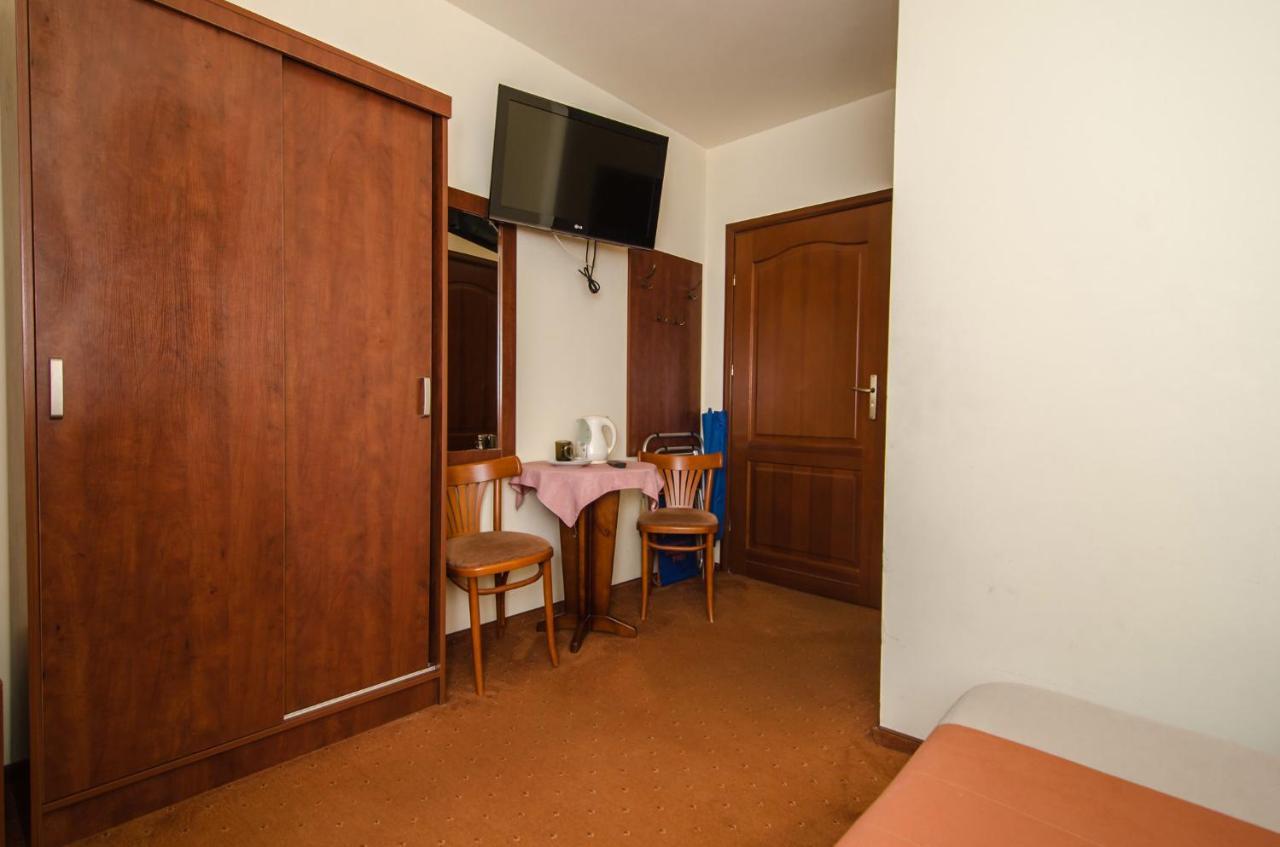 Hotel Anna Mielno Мельно Экстерьер фото