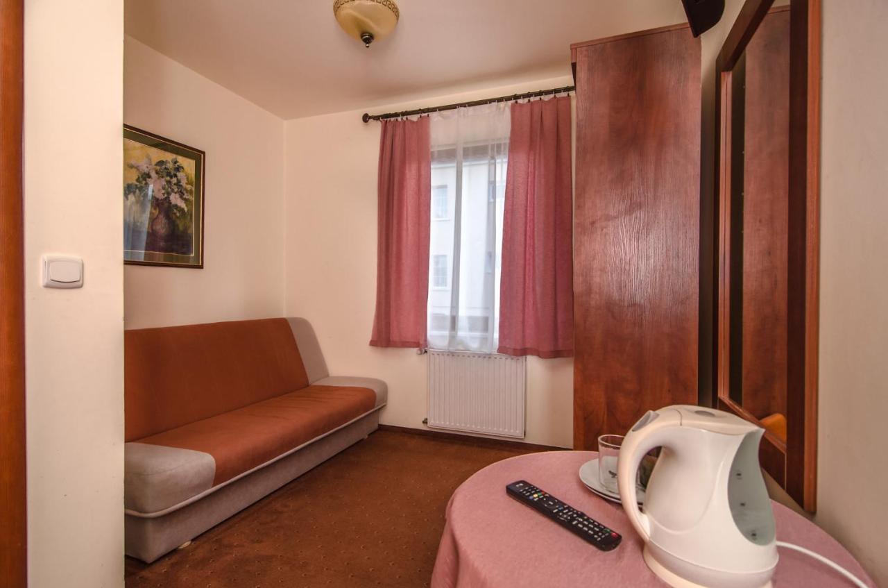 Hotel Anna Mielno Мельно Экстерьер фото
