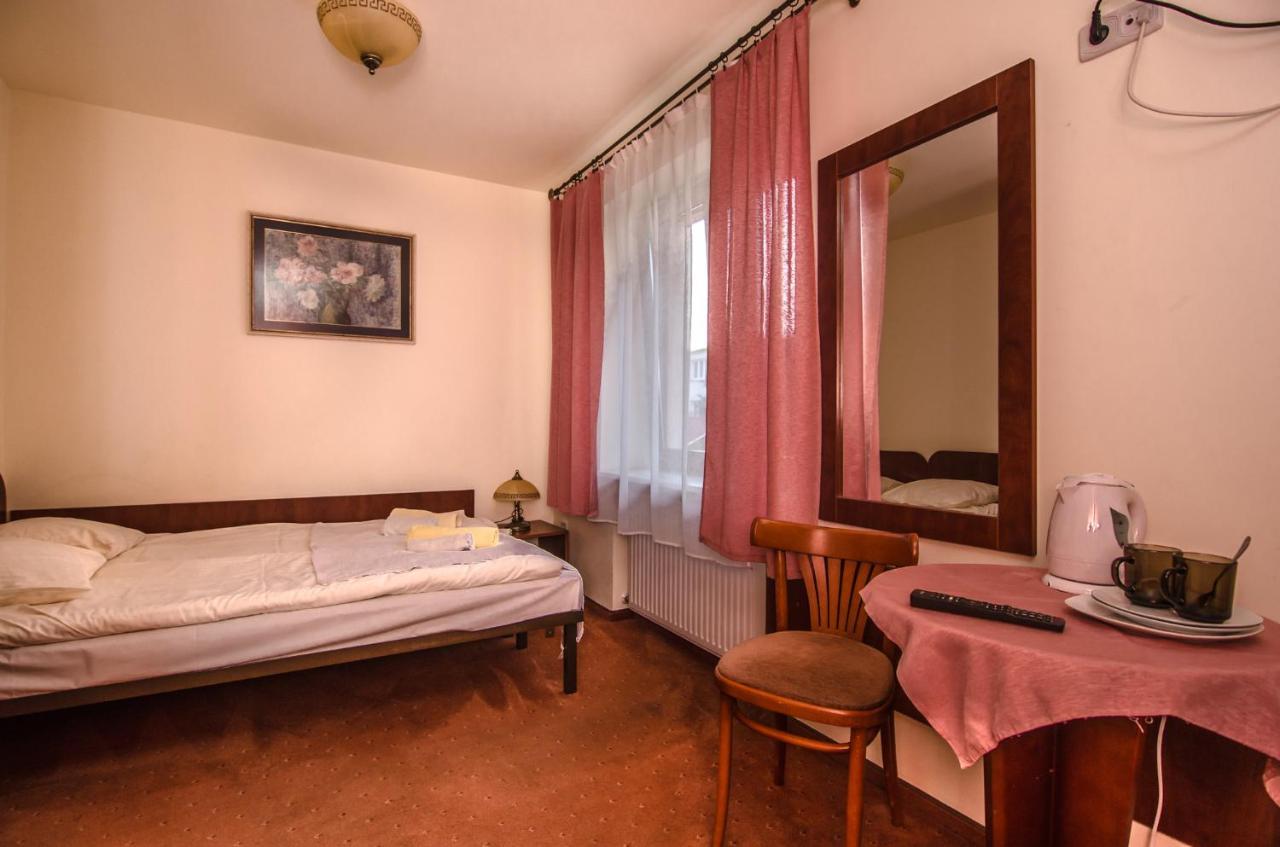Hotel Anna Mielno Мельно Экстерьер фото
